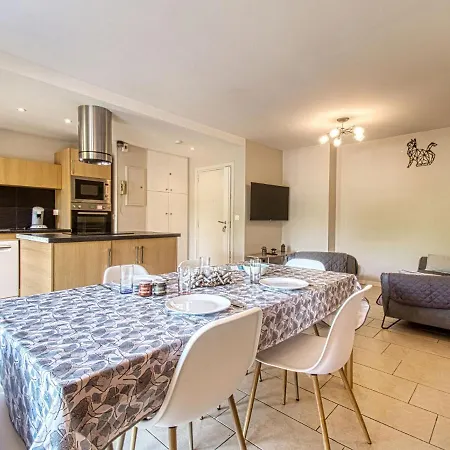 Apartment Les Jardins De Phebus By Interhome Frejus